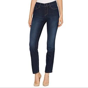 ✨NWT✨ NYDJ Alina Style Jeans, size 6p